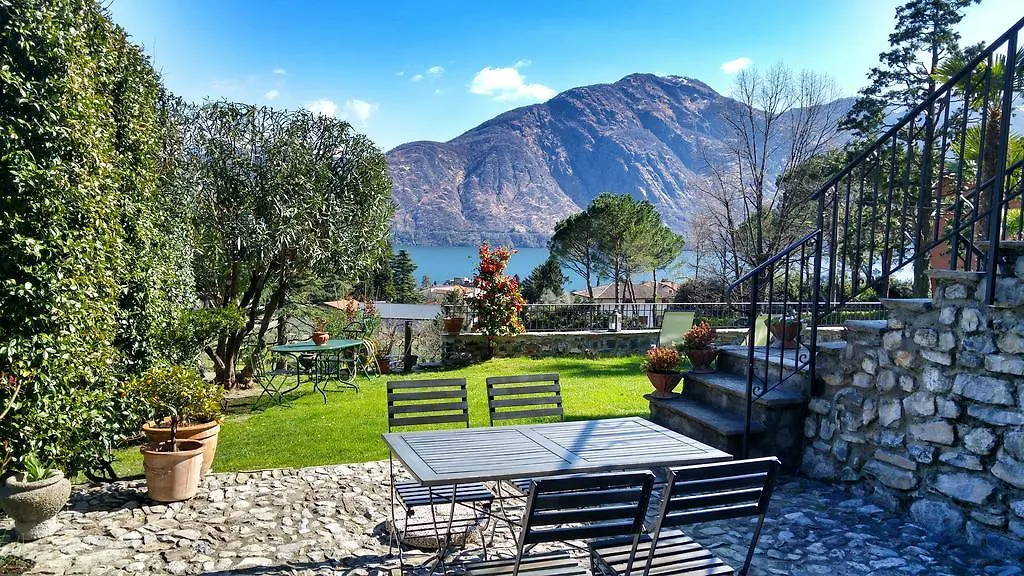 Casa Del Portico Villa Mezzegra 0*,  Italië